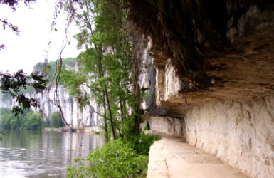 chemin de halage à Bouziès